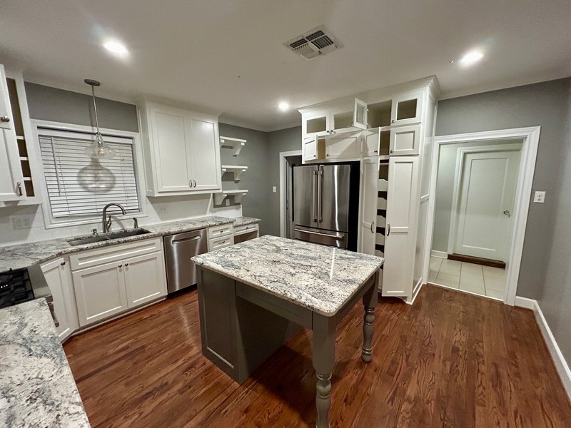 Arlington Heights Cabinets