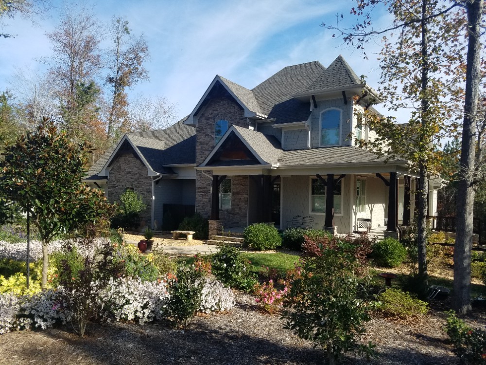 Beautiful Porch We services Raleigh, Durham, Chapel Hill, Wake Forest, Brier Creek, Hillsbourough, Pittsboro, Rolesville with Sherwin Williams, Ben Moore paints for Interior, Exterior, cabinets, Decks,