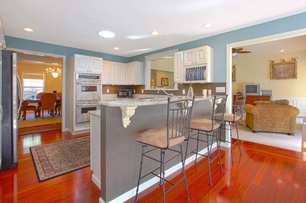 Forest Lake Kitchen