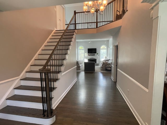 Foyer, Entryway, Neutral Paint, Interior Trim, Interior Paneling, Light Tones, Sherwin-Williams, Delaware Painting, Residential Painting, Interior Painting, Color Consultation, Color Consultant, Remodeling, Expert Painting, Wilmington
