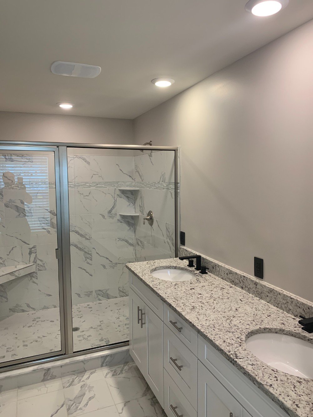 Updated Bathroom paint in Somerset, NJ