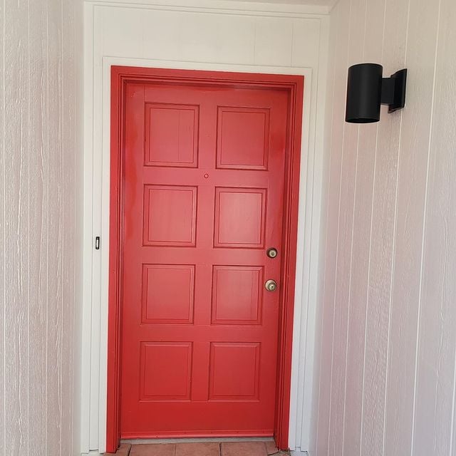 red door