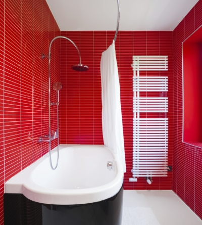 Decoraing with Red: Bathroom