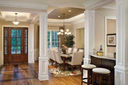 Large living room with white pillars