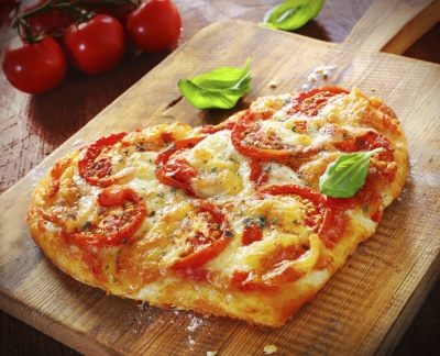 Valentine Party Ideas: Heart Pizza